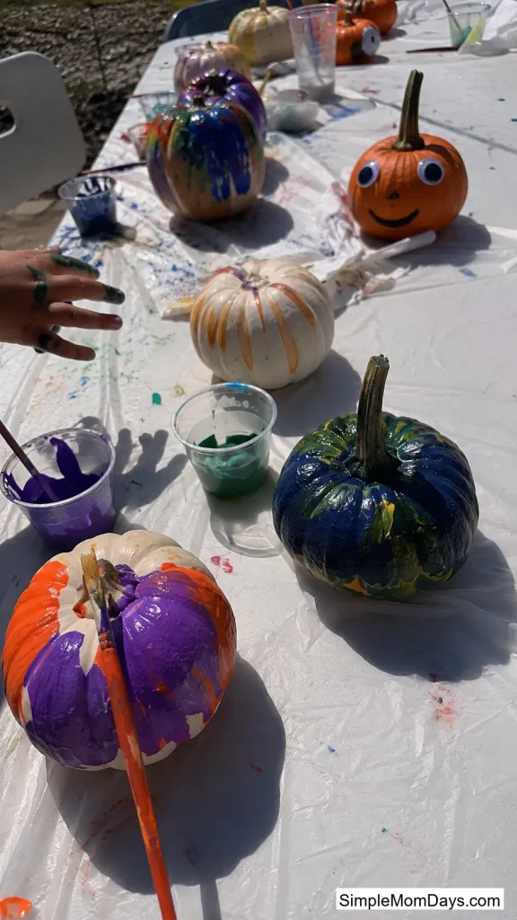 A Mini Pumpkin Painting Bar