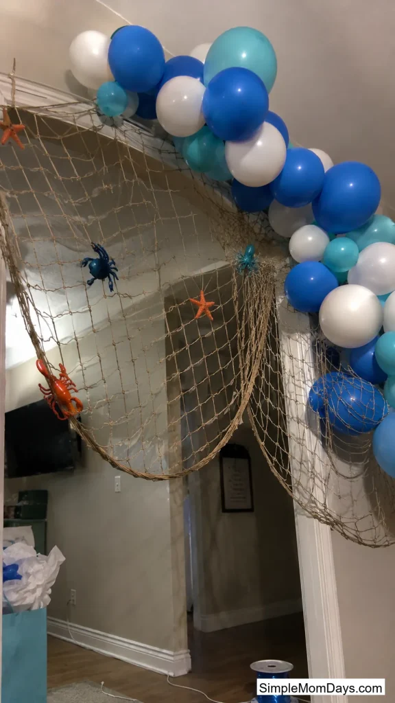 Dollar Store Fish Net and Balloons