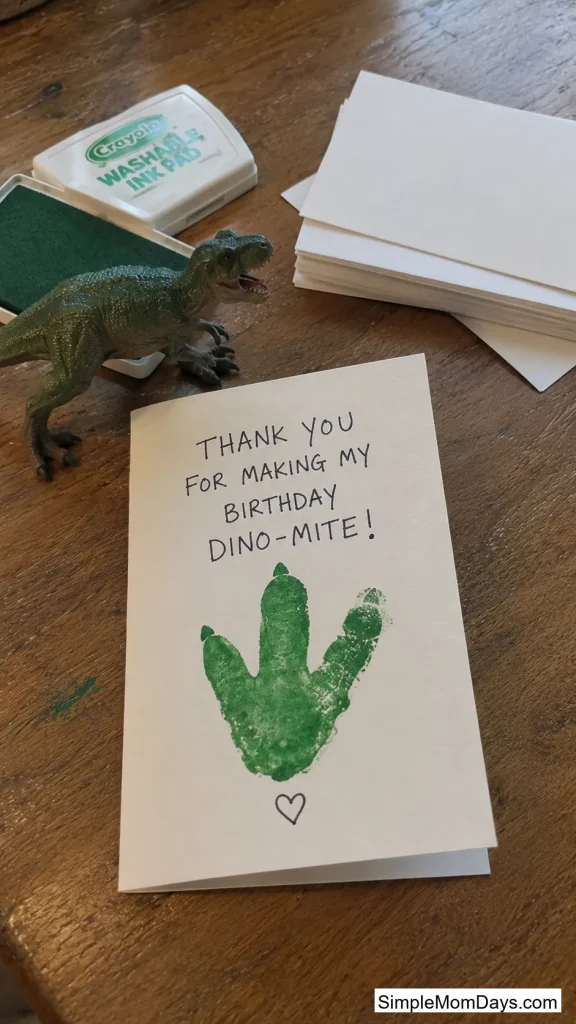 A Dino-Print Thank-You Card