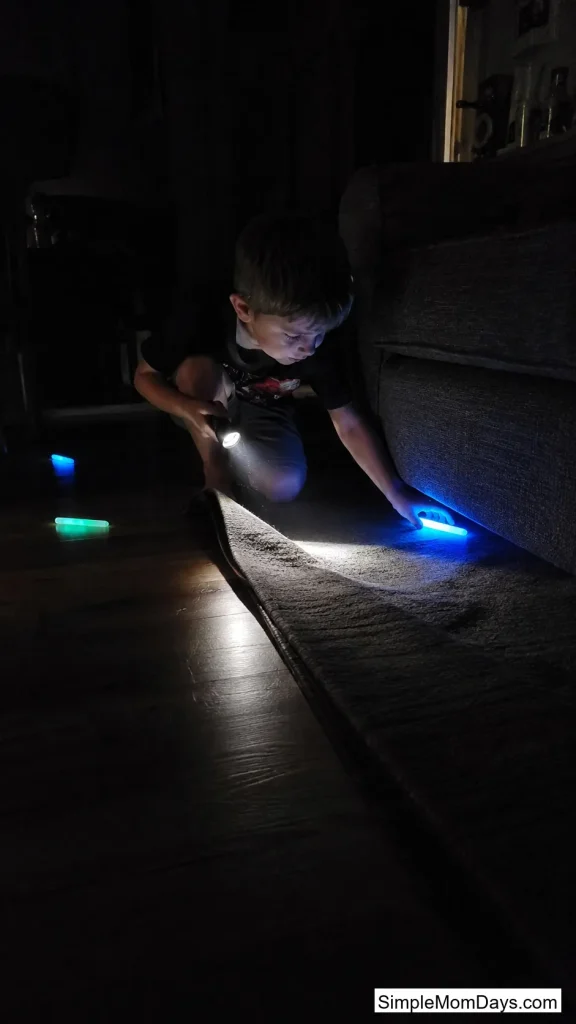 Blacklight Treasure Hunt