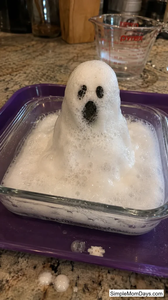 Fizzy Baking Soda Ghosts