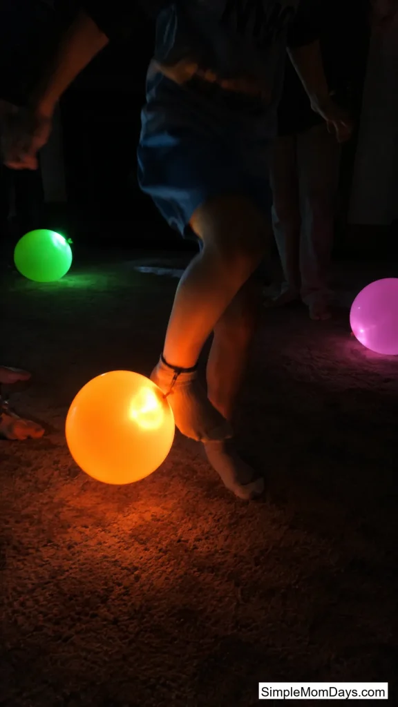 Glow Balloon Stomp