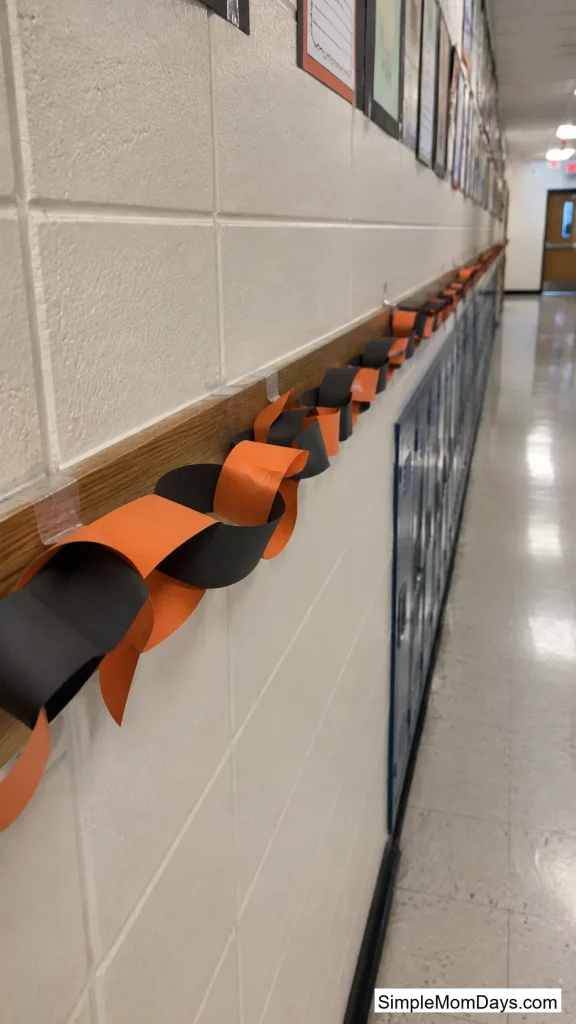 The Paper Chain Snake