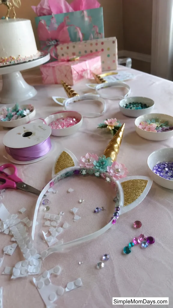 A Horn Headband Decorating Table
