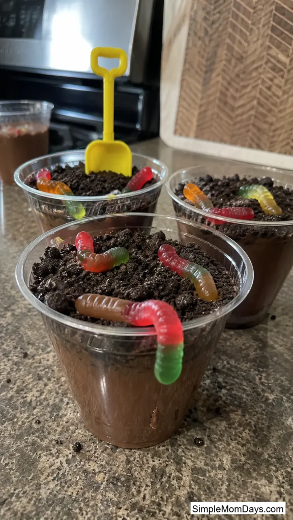 Dirt Cups With Gummy Worms